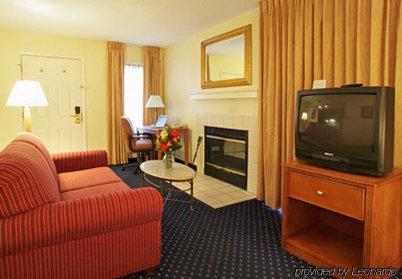 Gatehouse Suites East Lansing Cameră foto